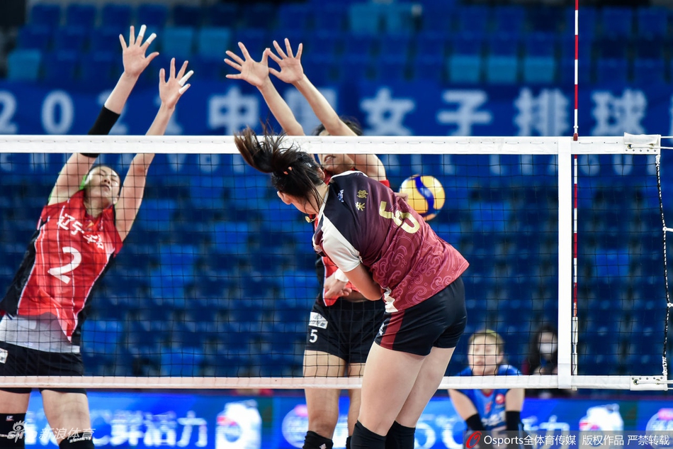 朱婷23分联赛天津女排3-0辽宁