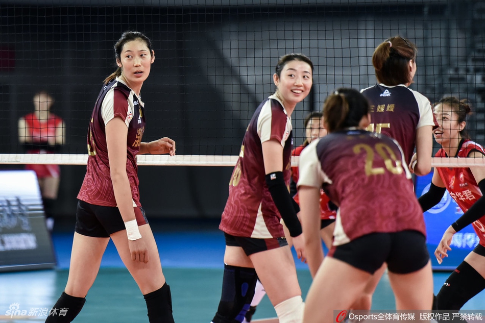 朱婷23分联赛天津女排3-0辽宁