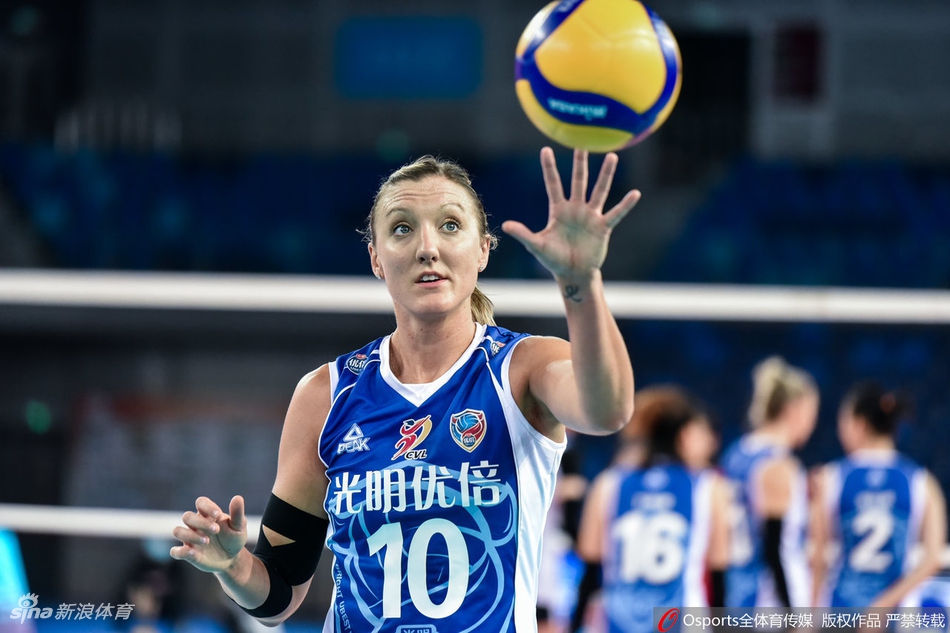 联赛上海女排3-2江苏