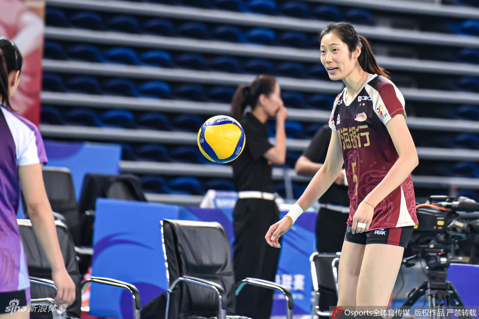 朱婷休战天津女排3-0福建