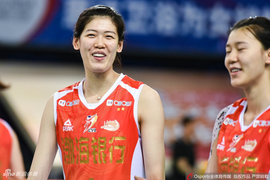 朱婷休战天津女排3-0云南