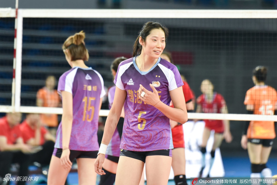 朱婷19分天津女排3-0浙江
