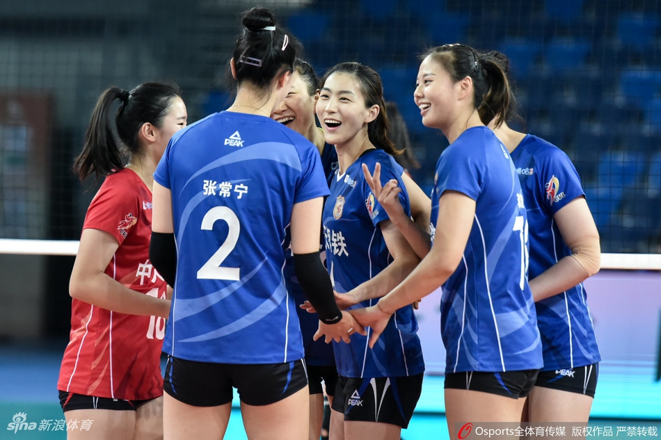 排超八强赛江苏女排3-1上海