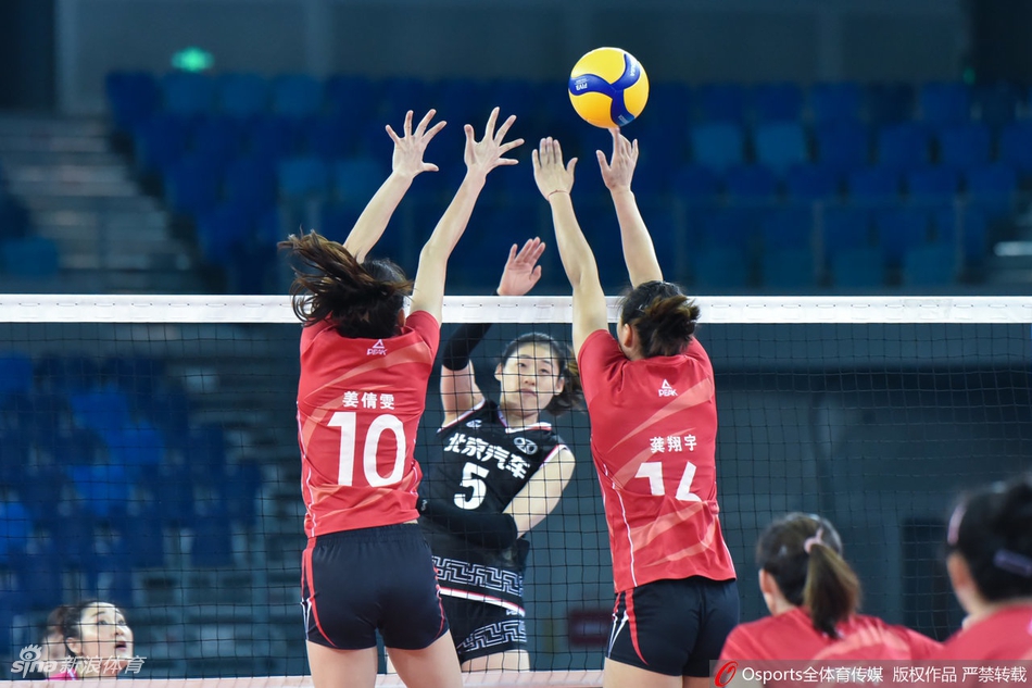 江苏女排3-0北京晋级六强