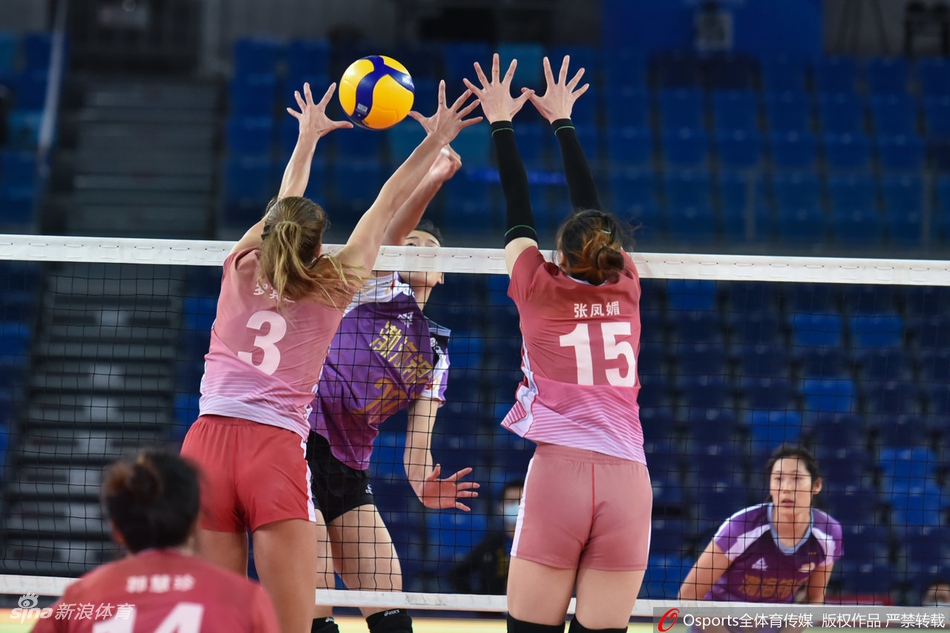 朱婷16分天津女排3-0广东