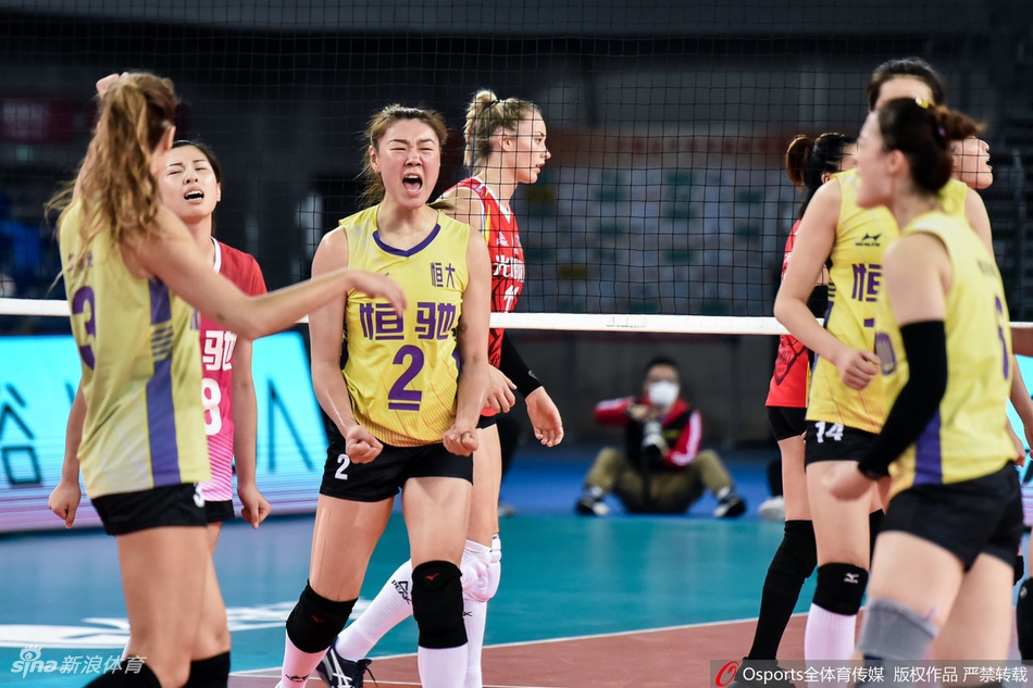 广东女排3-2上海进四强