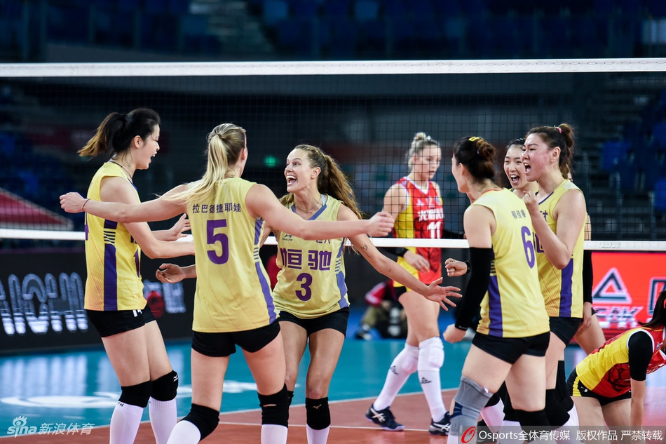 广东女排3-2上海进四强