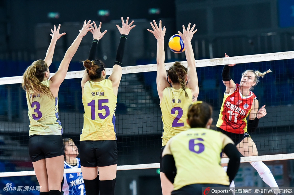 广东女排3-2上海进四强
