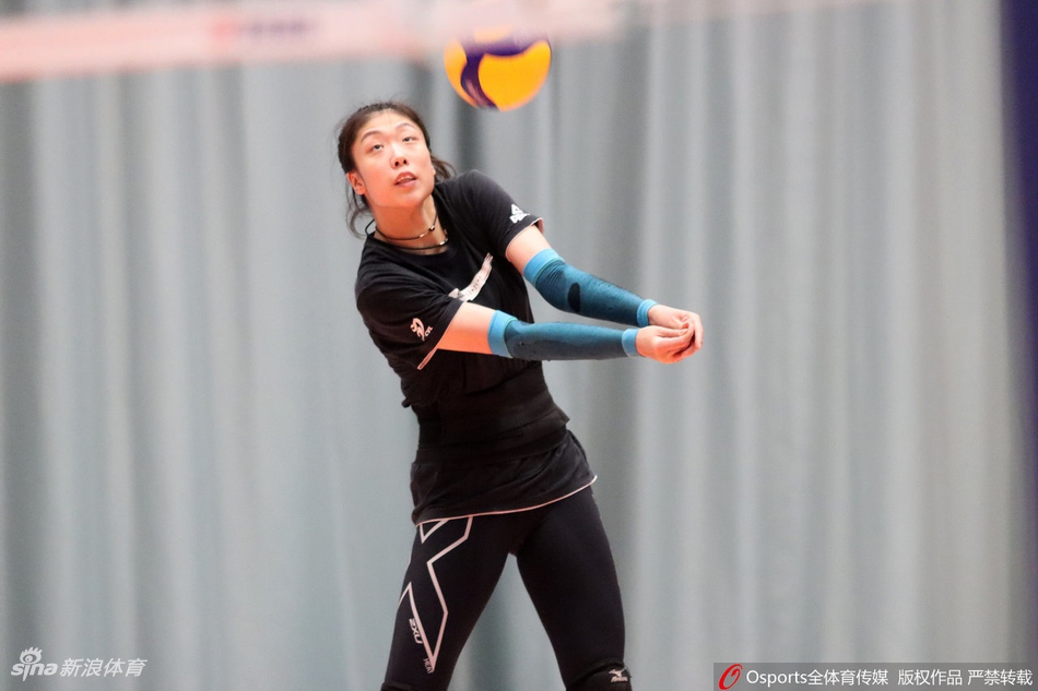 天津女排训练备战联赛决赛