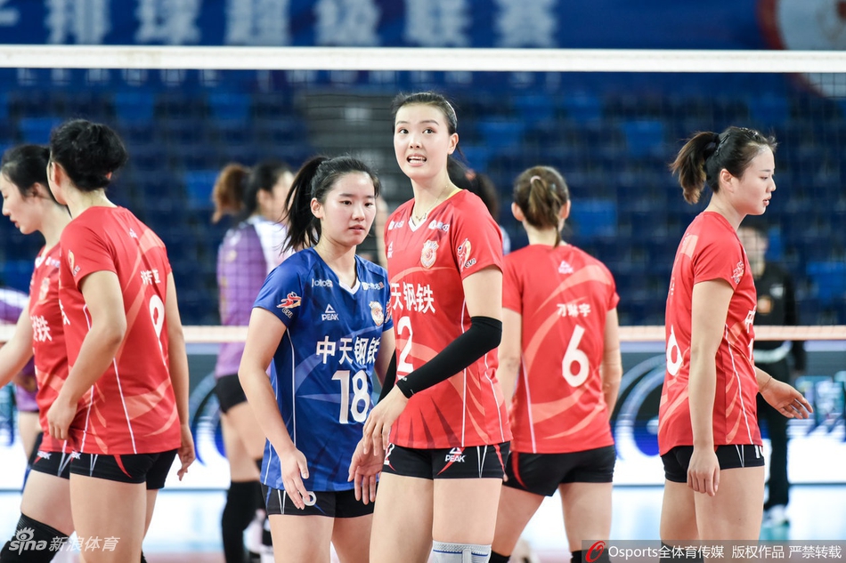 排超决赛首回合天津女排1-3江苏