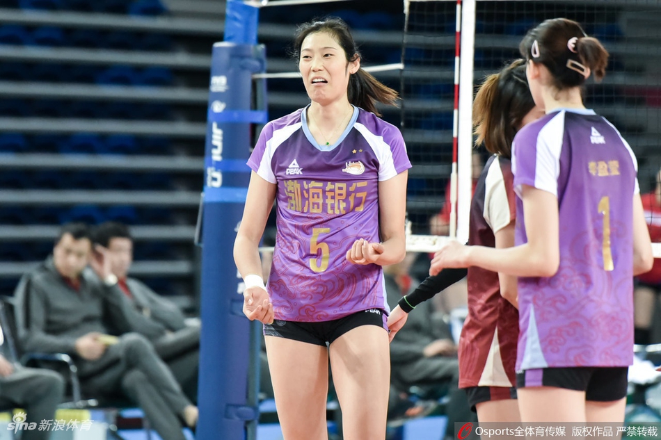 排超决赛首回合天津女排1-3江苏