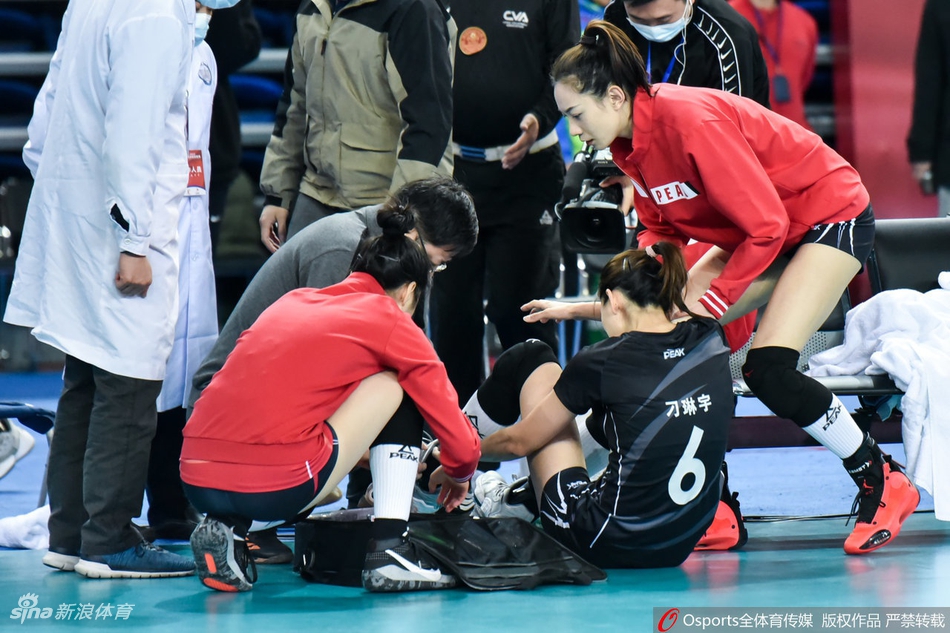 排超决赛次回合天津女排3-1江苏