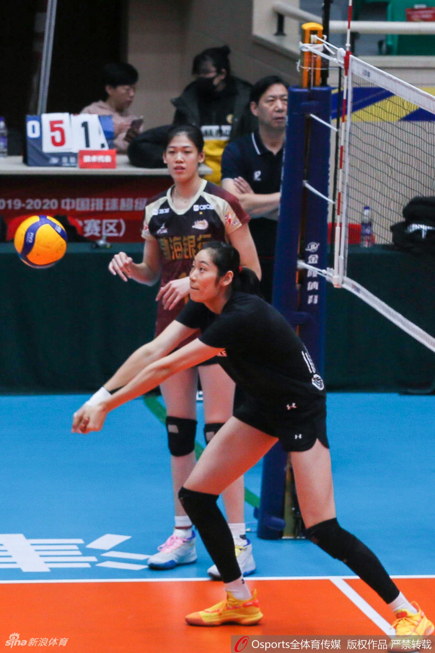 排超朱婷领衔天津女排备战决赛