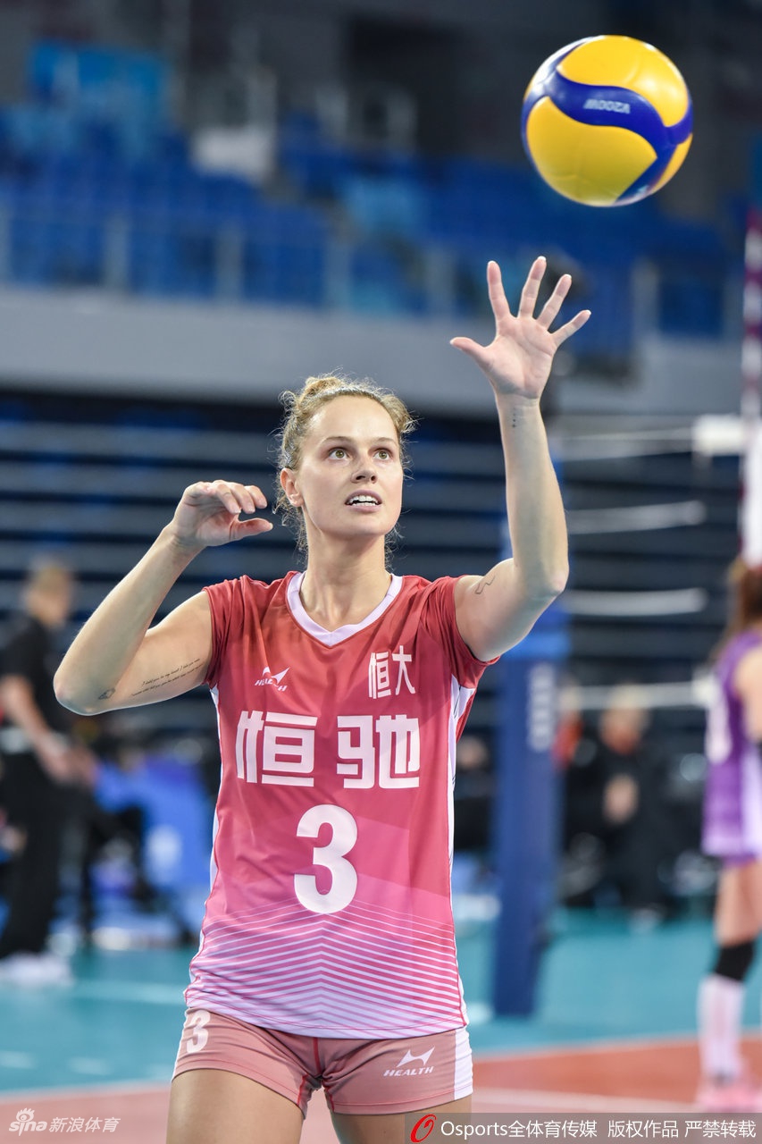 联赛恒大女排3-0福建女排