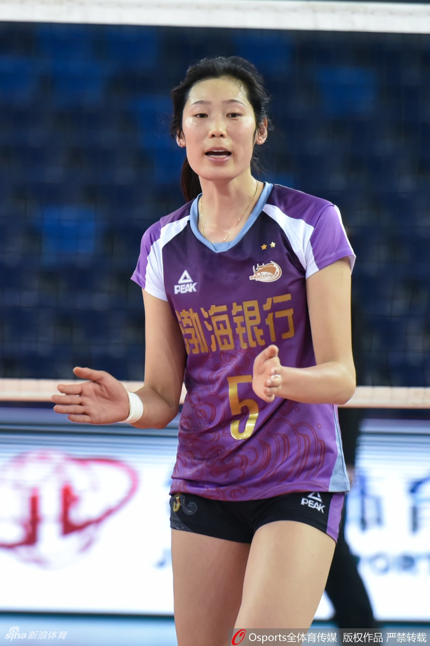 朱婷16分天津女排3-0广东