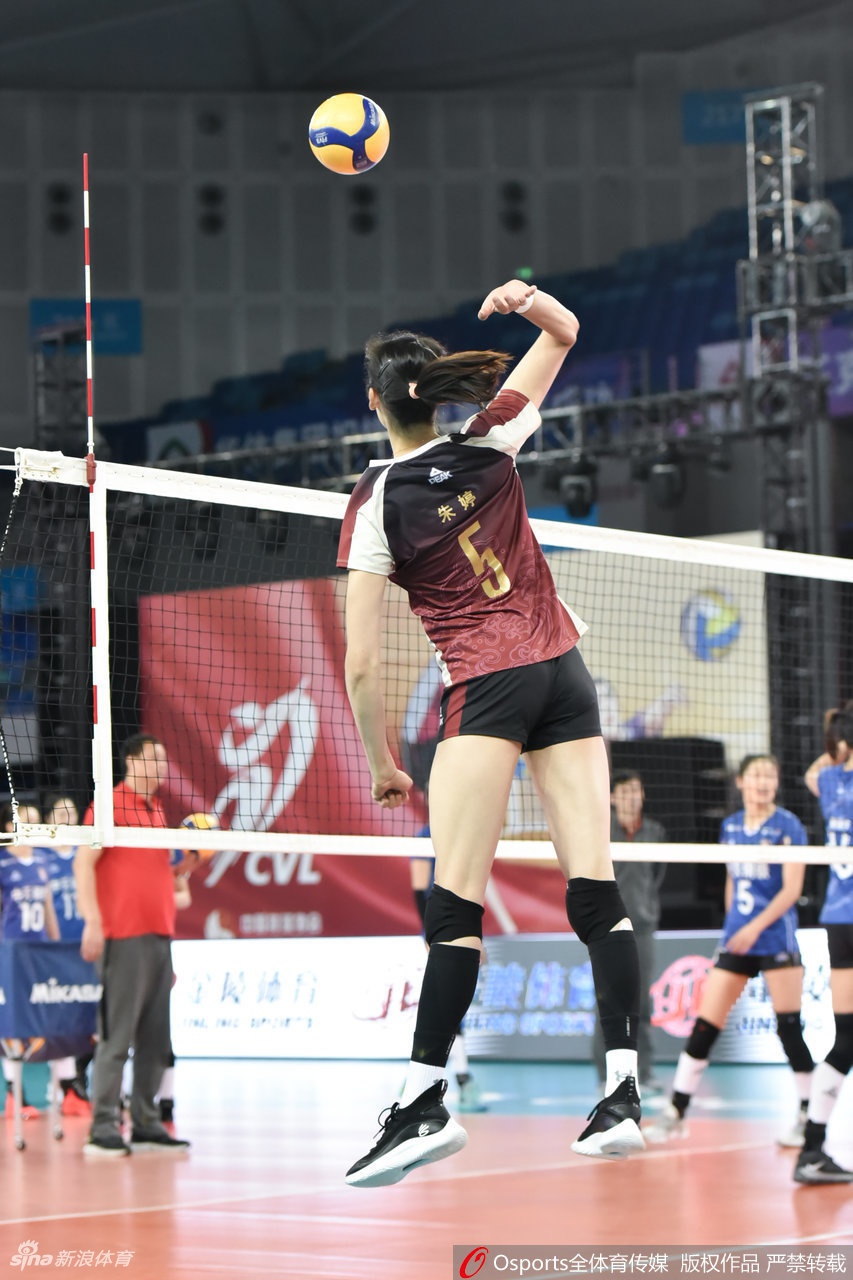 排超决赛天津女排3-1江苏夺冠