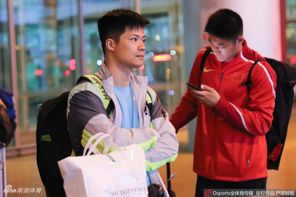 中国田径队抵达首都机场