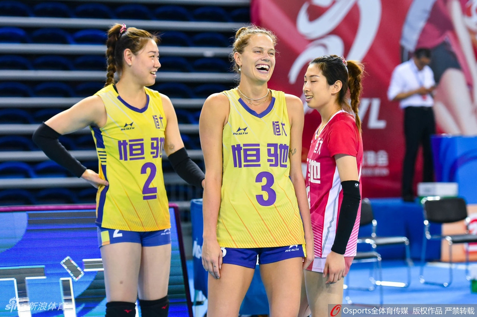 联赛恒大女排3-1云南