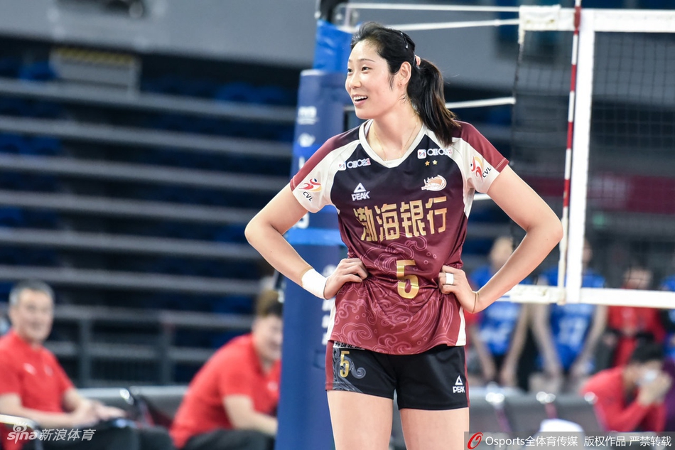 朱婷19分天津女排3-0再胜辽宁