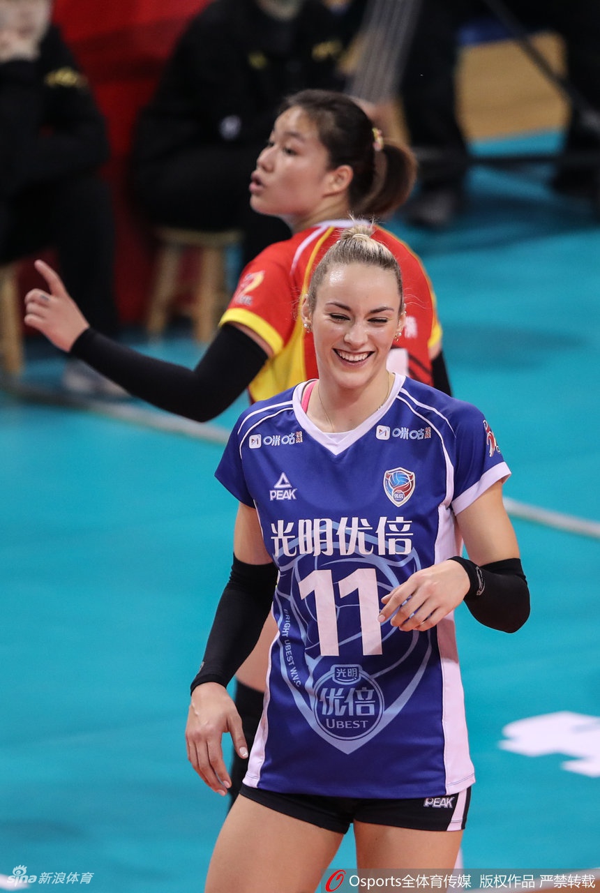 排超半决赛：上海女排3-1恒大