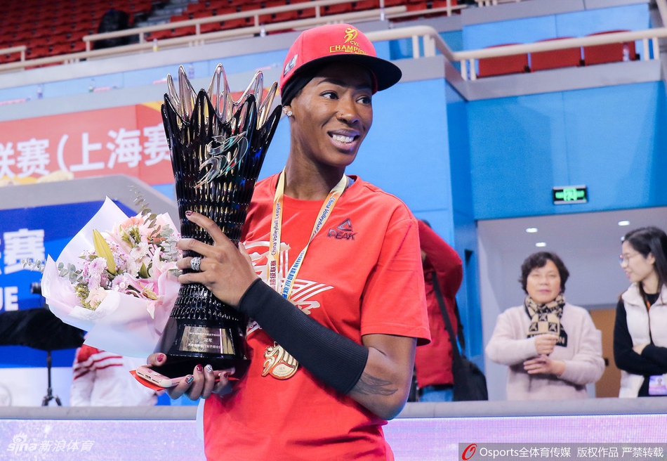 天津女排夺得联赛第12冠