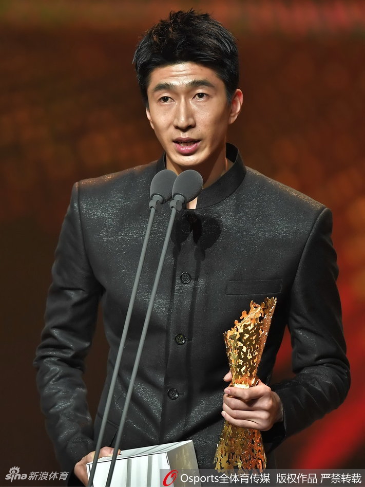 赵帅担任2018亚运会中国旗手