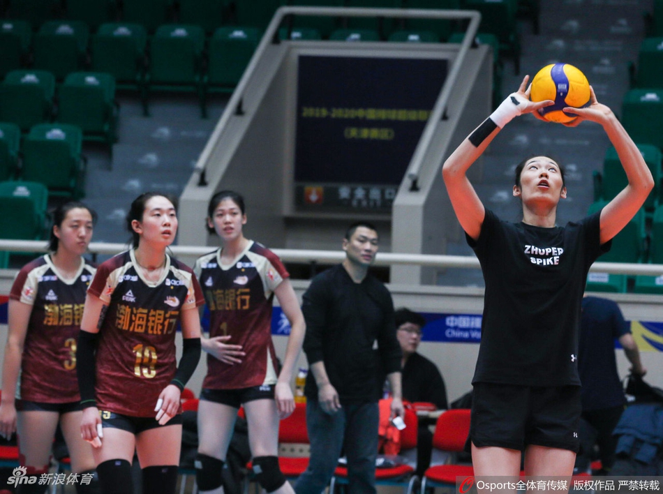 排超朱婷领衔天津女排备战决赛