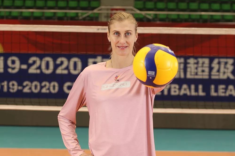 辽宁女排新赛季定妆照