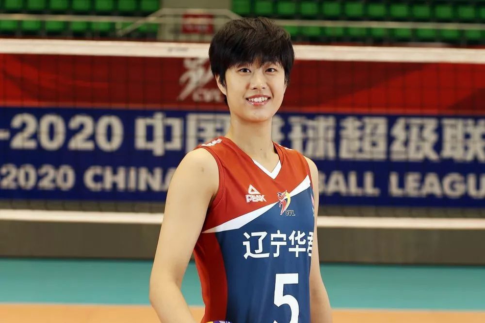 辽宁女排新赛季定妆照