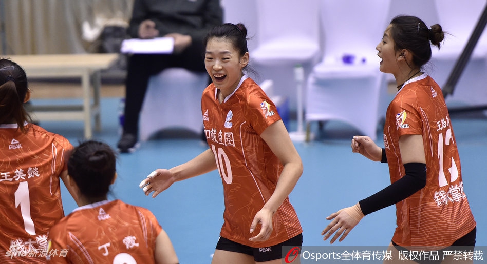 排超精英赛辽宁女排3-0河南