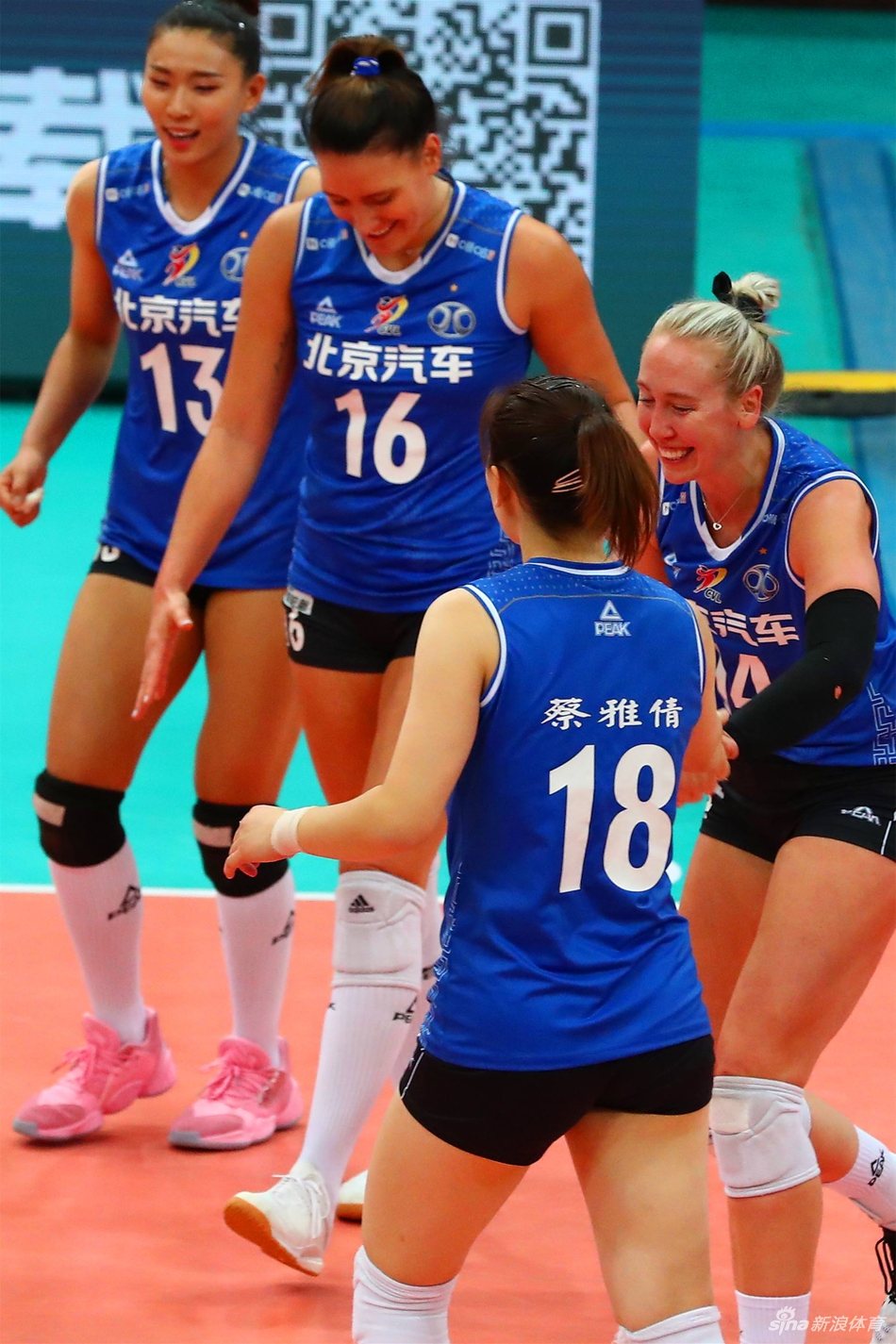 新浪直击排超北京女排3-0福建