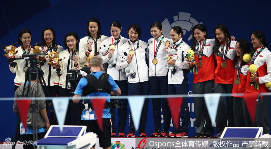 中韩犯规中国香港夺银喜极而泣