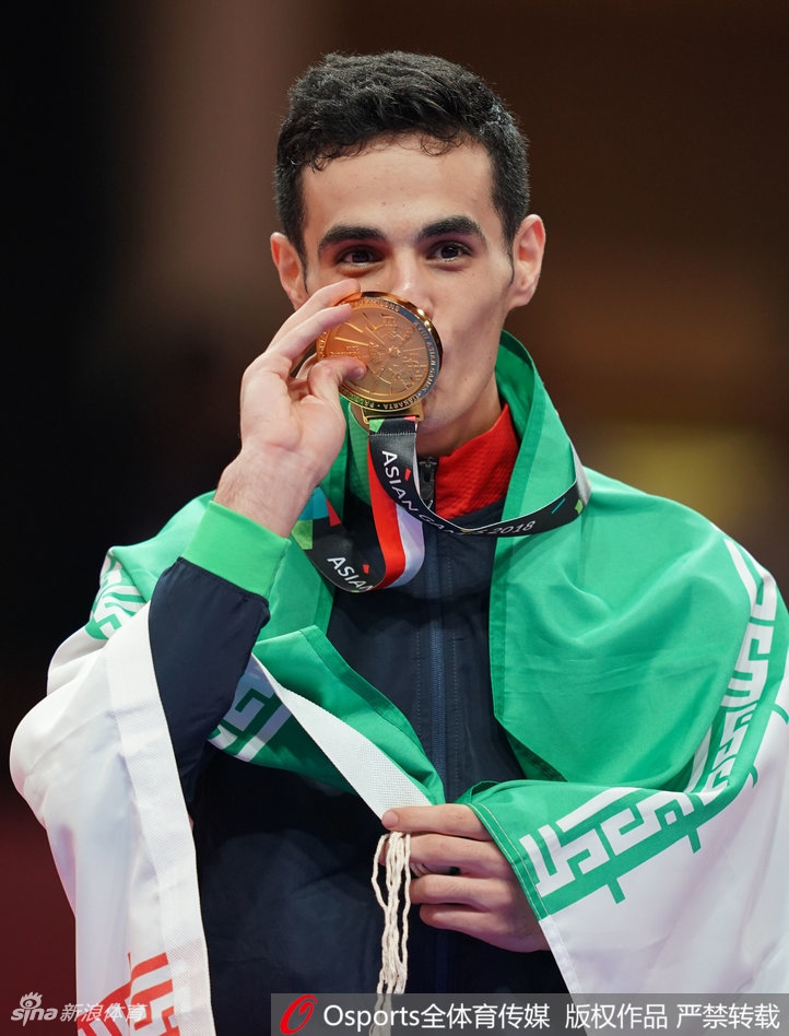 亚运跆拳道63公斤赵帅摘银