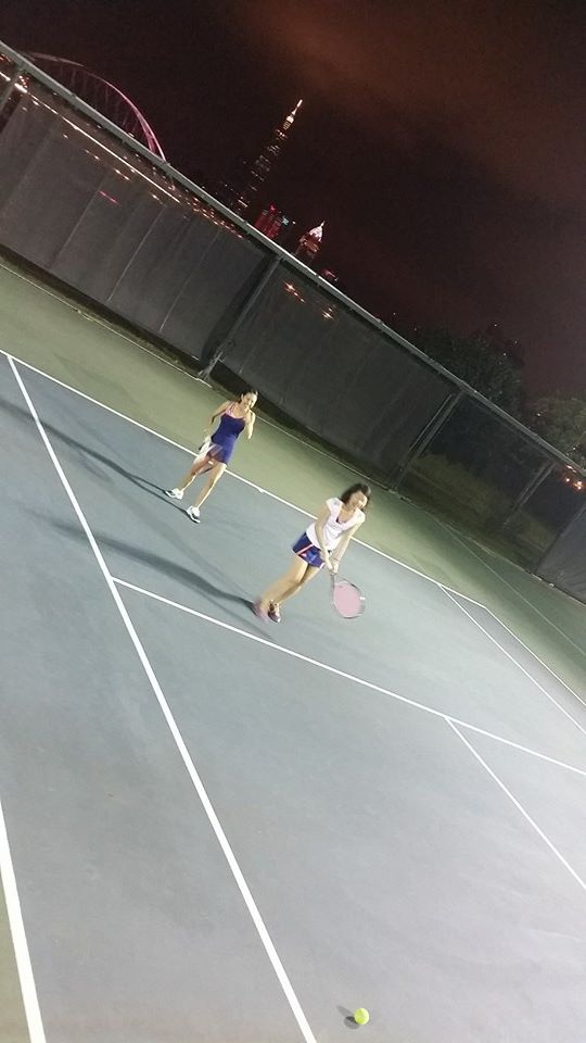 蔡依林晒打网球美照