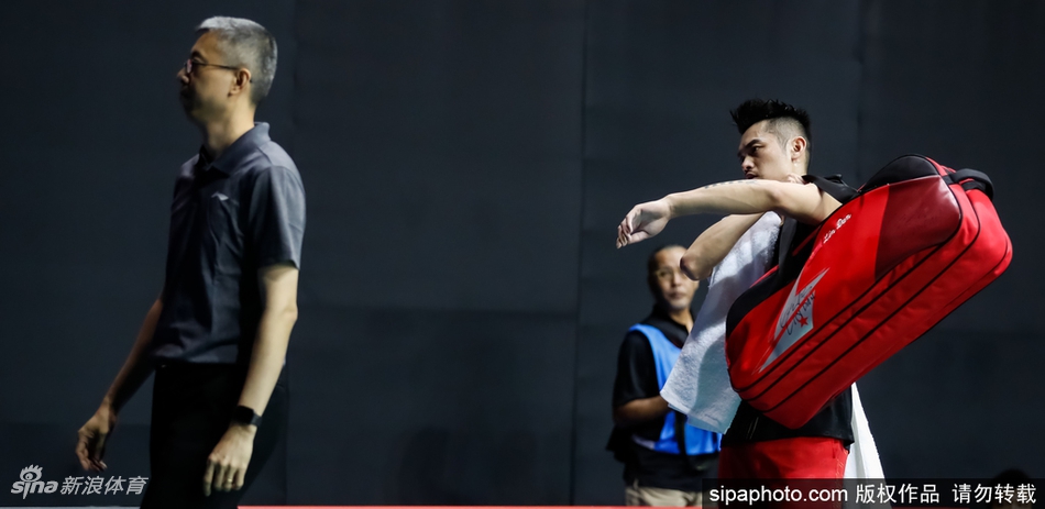 新加坡赛林丹落后时退赛