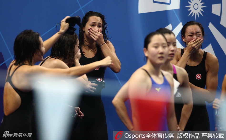 中韩犯规中国香港夺银喜极而泣