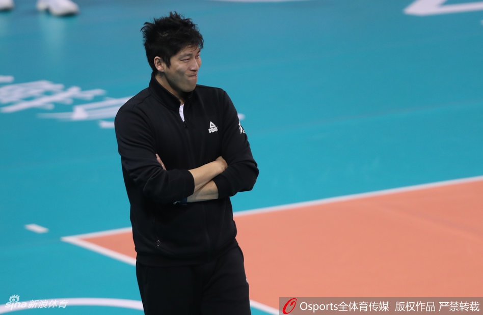 排超决赛③上海男排3-0北京