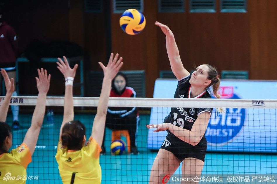 排超八强战北京女排3-2山东