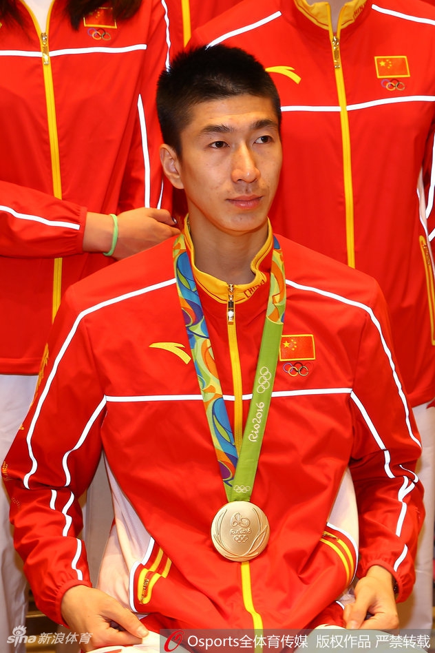 赵帅担任2018亚运会中国旗手