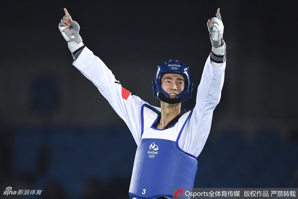 赵帅担任2018亚运会中国旗手