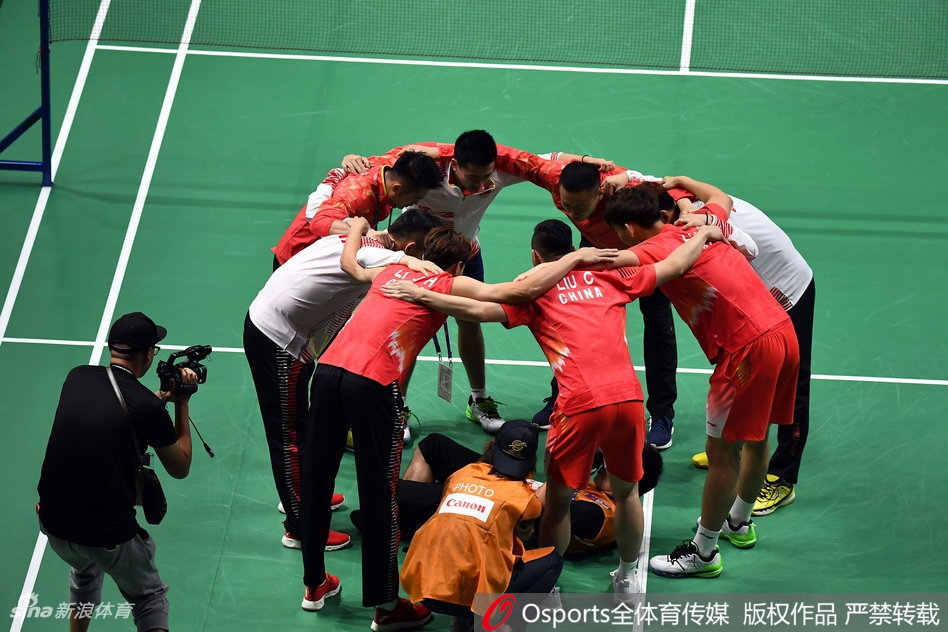 亚运羽球男团中国3-0中国香港