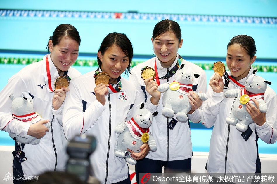 中韩犯规中国香港夺银喜极而泣