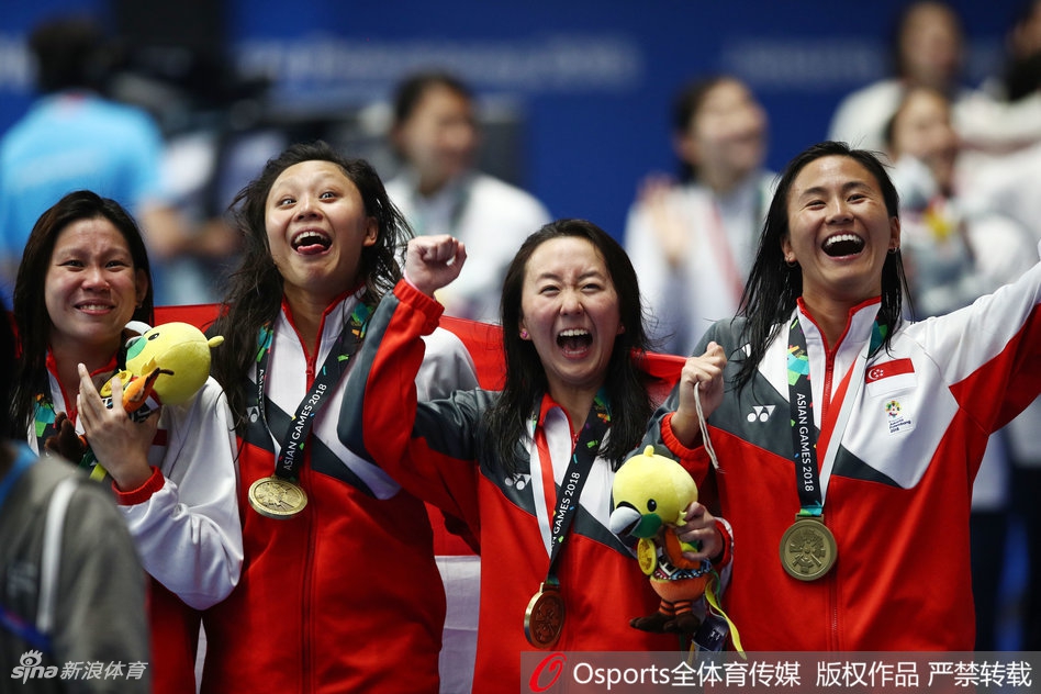 中韩犯规中国香港夺银喜极而泣