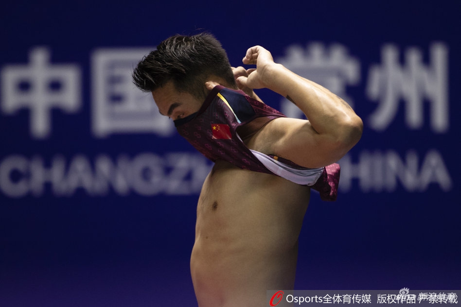 中羽赛首轮林丹1-2金廷