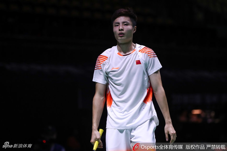福州赛首轮石宇奇2：0赵俊鹏