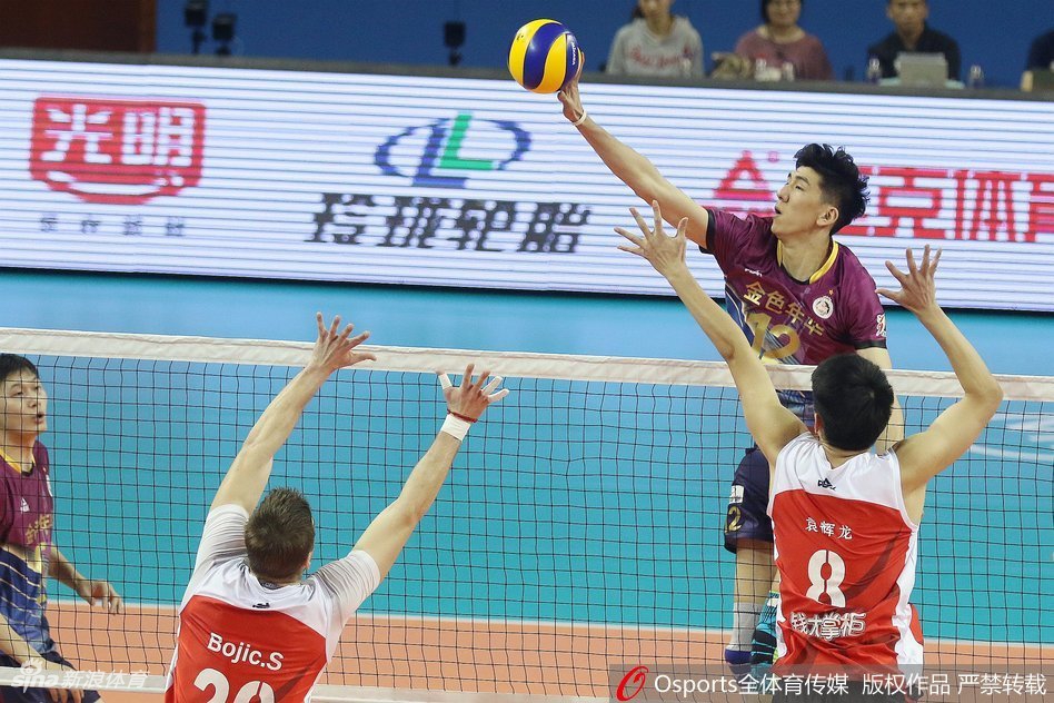 排超上海男排3:1胜江苏男排