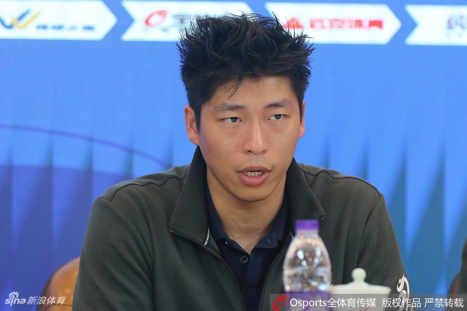 排超上海男排3:1胜江苏男排