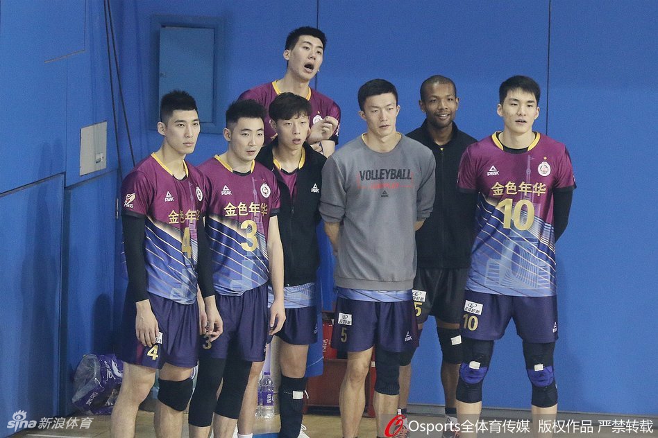 排超上海男排3:1胜江苏男排