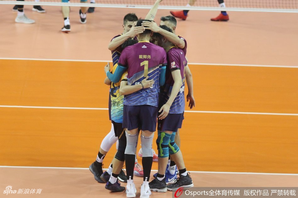 排超上海男排3:1胜江苏男排