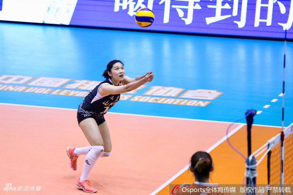 排超8强战山东女排1-3辽宁女排